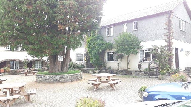 The Crooked Inn