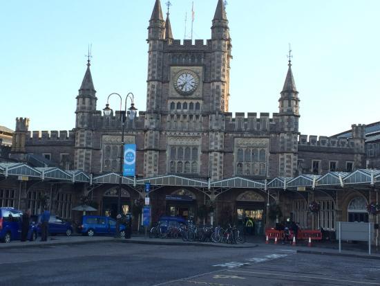 Cafe at Ibis Bristol Temple Meads Quay