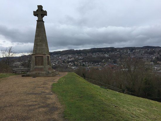 Pic Tor War Memorial